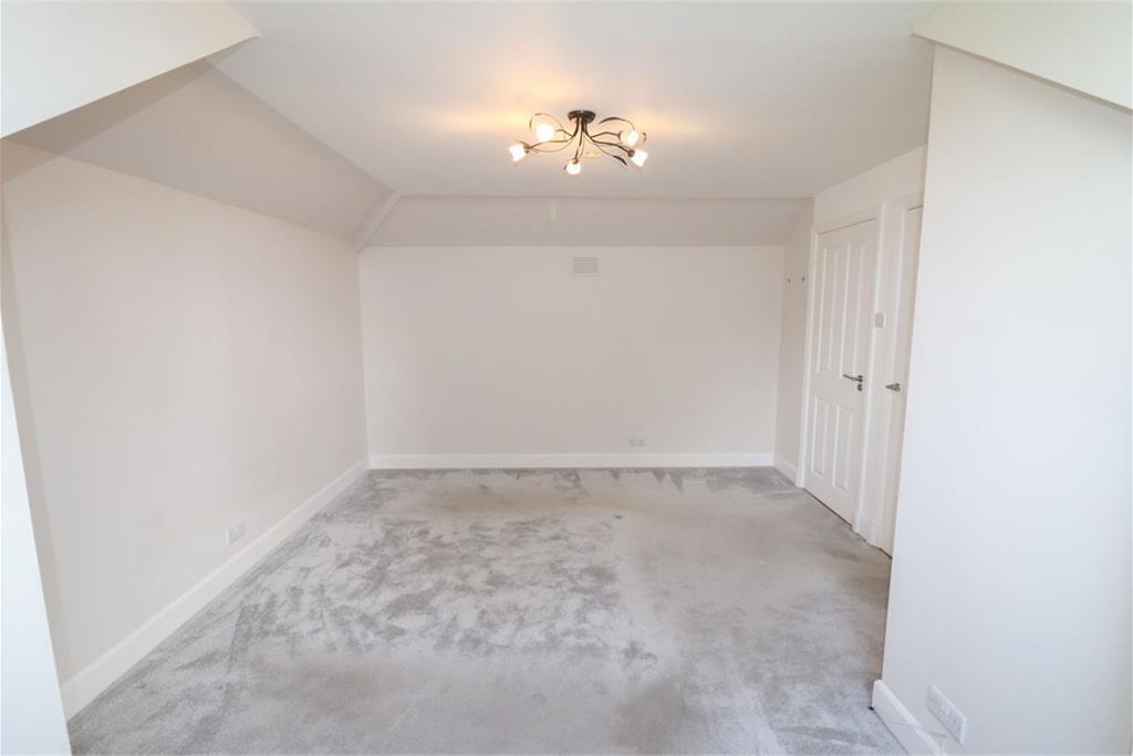 8 Dunmuir Road,
Castle Douglas,
DG7 1LG - image 9