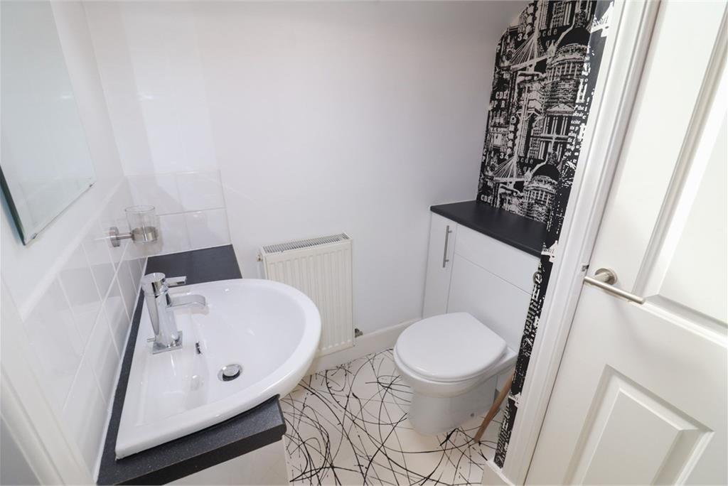 8 Dunmuir Road,
Castle Douglas,
DG7 1LG - image 10