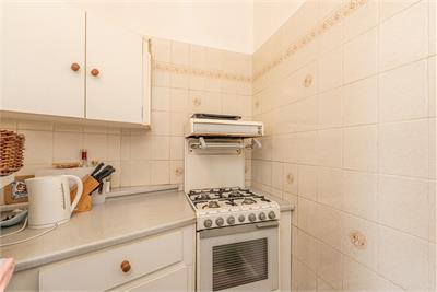 46 (3F1) Elm Row,
Edinburgh,
EH7 4AH - image 11