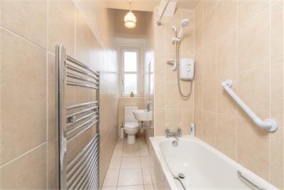 46 (3F1) Elm Row,
Edinburgh,
EH7 4AH - image 21