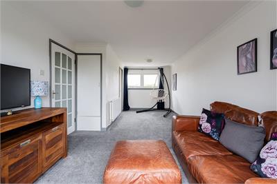 5/7 Kingsknowe Place, Edinburgh, EH14 2EQ - image 3