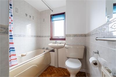 5/7 Kingsknowe Place, Edinburgh, EH14 2EQ - image 7