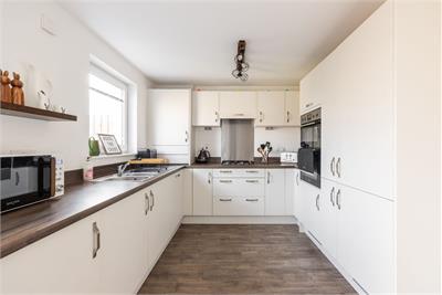 2 Dentylion Park, Bilston, EH25 9AH - image 2