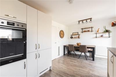 2 Dentylion Park, Bilston, EH25 9AH - image 3