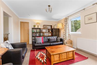 10/6 Ettrickdale Place, Stockbridge, Edinburgh, EH3 5JN - image 3