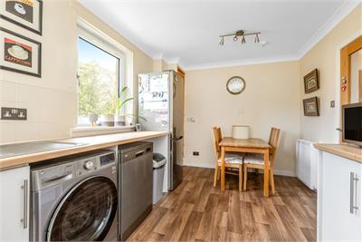 10/6 Ettrickdale Place, Stockbridge, Edinburgh, EH3 5JN - image 5