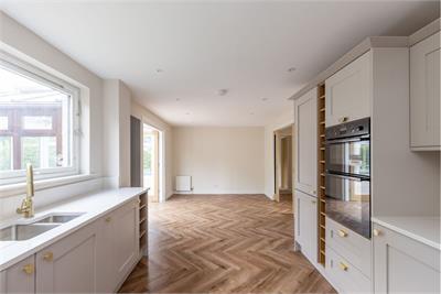 17 Burnbrae, Edinburgh, EH12 8UB - image 16