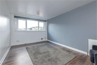11/3 Calder Court, Edinburgh, EH11 4LB - image 2