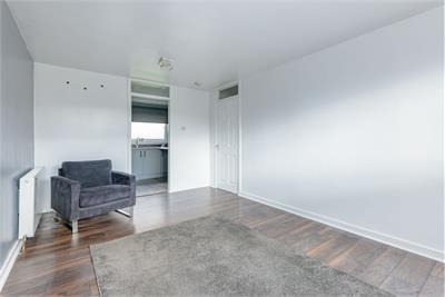 11/3 Calder Court, Edinburgh, EH11 4LB - image 4