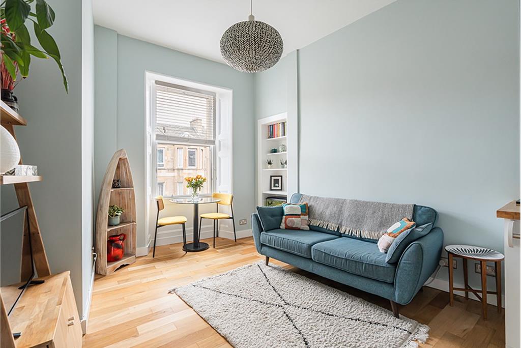 19/8 Polwarth Crescent,
Edinburgh,
EH11 1HR - image 2
