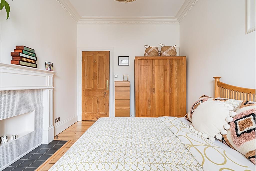 19/8 Polwarth Crescent,
Edinburgh,
EH11 1HR - image 6