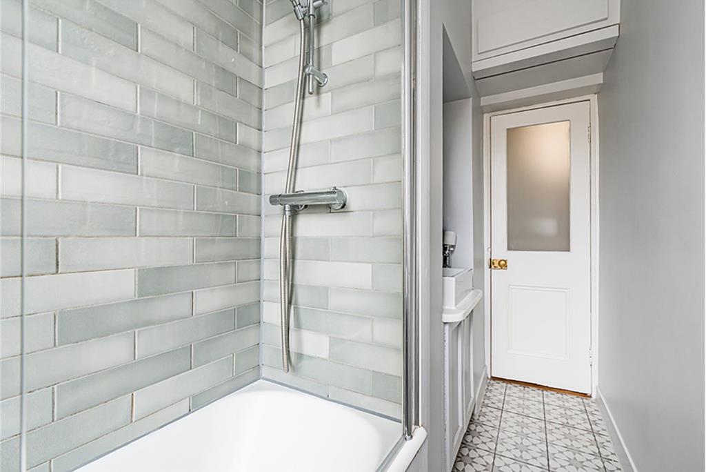 19/8 Polwarth Crescent,
Edinburgh,
EH11 1HR - image 9