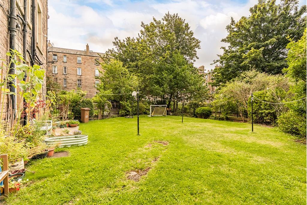 19/8 Polwarth Crescent,
Edinburgh,
EH11 1HR - image 10