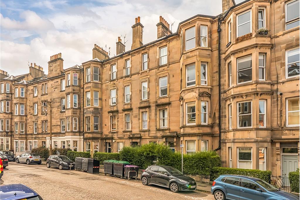 19/8 Polwarth Crescent,
Edinburgh,
EH11 1HR - image 1