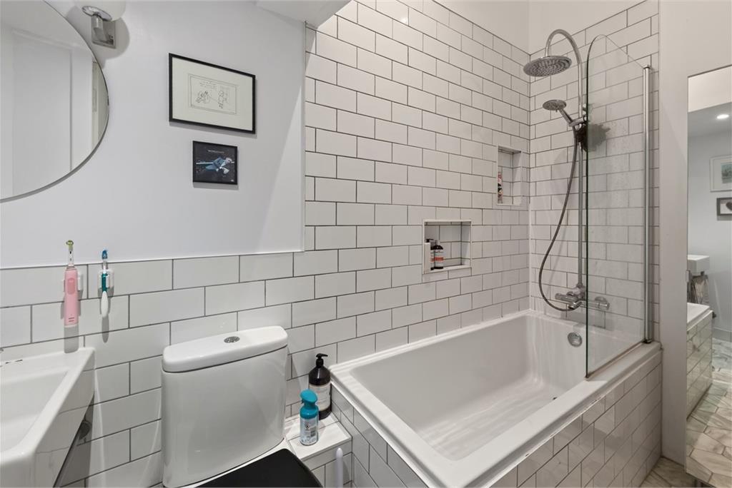 12 Brougham Place, Edinburgh, EH3 9JX - image 15