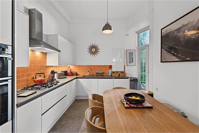 12 Brougham Place, Edinburgh, EH3 9JX - image 5