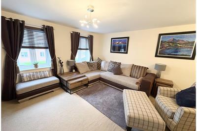 36 Auchenkist Place, Kilwinning, KA13 7NZ - image 2