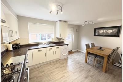 36 Auchenkist Place, Kilwinning, KA13 7NZ - image 6