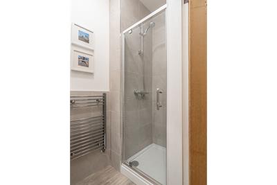 35/11 Buchanan Street, Edinburgh, EH6 8RB - image 10
