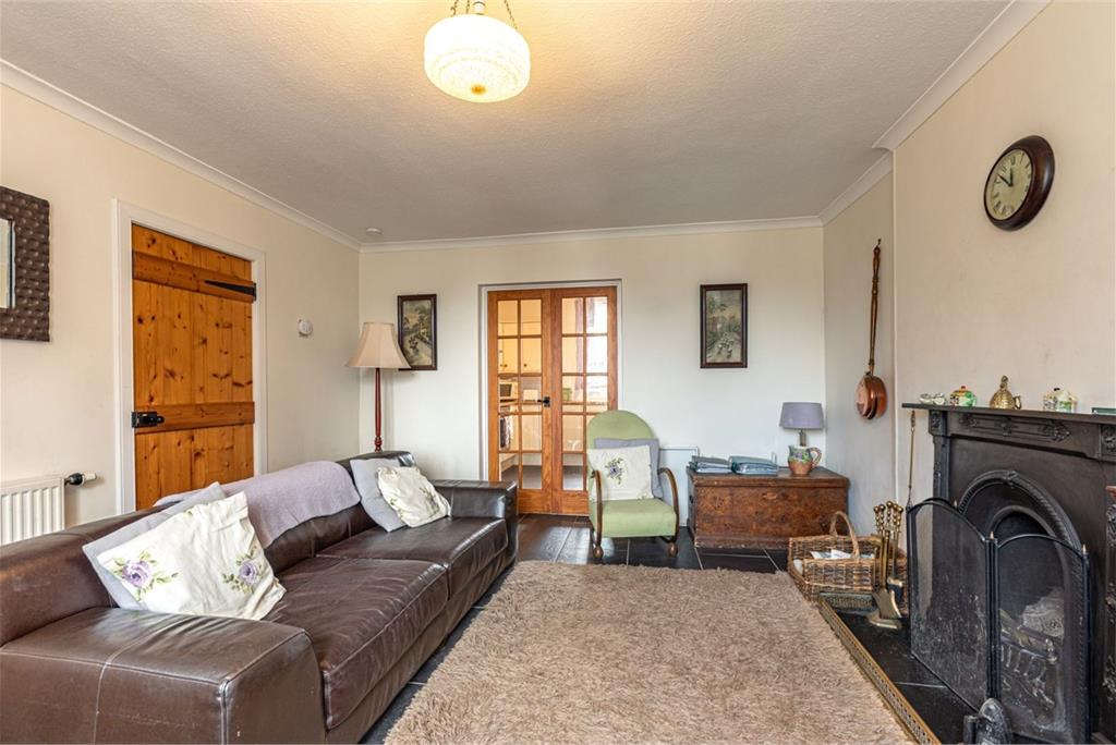 2 Valley View, Teapot Street, Morebattle, Kelso, TD5 8QH - image 6