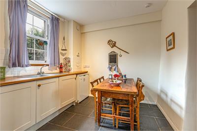 2 Valley View, Teapot Street, Morebattle, Kelso, TD5 8QH - image 9
