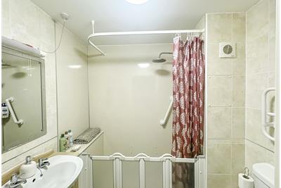 4 Cumbrae Court, Largs - image 7