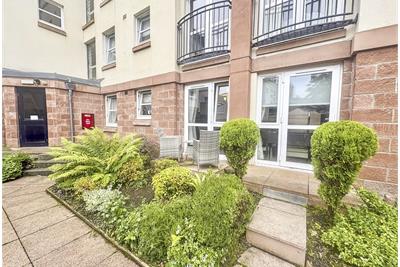 4 Cumbrae Court, Largs - image 8