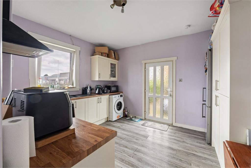 63 Loanburn Avenue, Penicuik, EH26 8BT - image 5