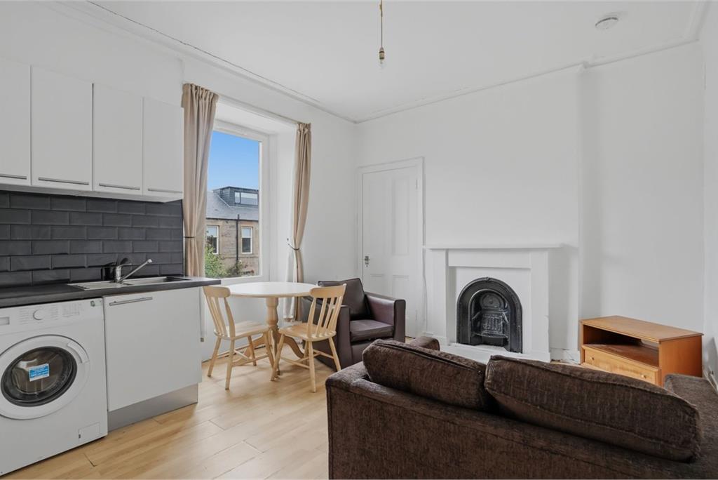 42/2 Corbiehill Road, Edinburgh, EH4 5AS - image 2