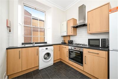 12/6 Sciennes, Edinburgh, EH9 1NH - image 2