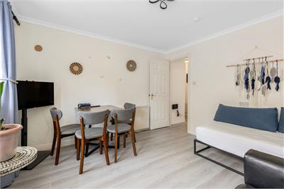 22/4 Causewayside, Newington, Edinburgh, EH9 1QB - image 3