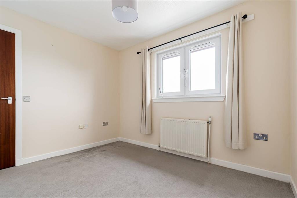 63 Clovenstone Park,
Edinburgh,
EH14 3EY - image 14