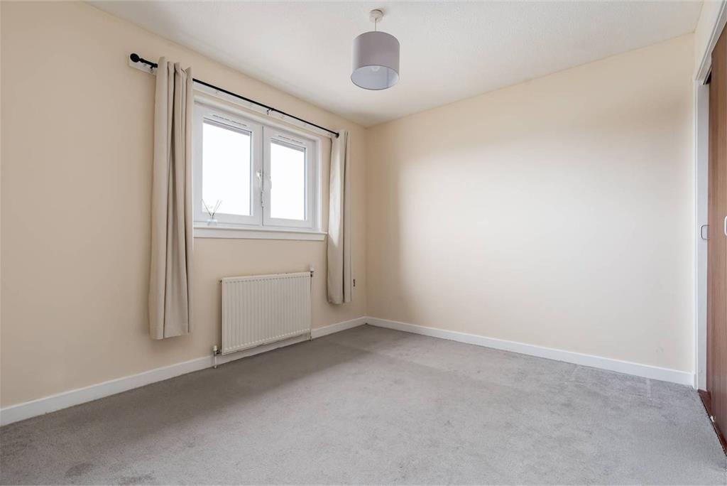 63 Clovenstone Park,
Edinburgh,
EH14 3EY - image 15