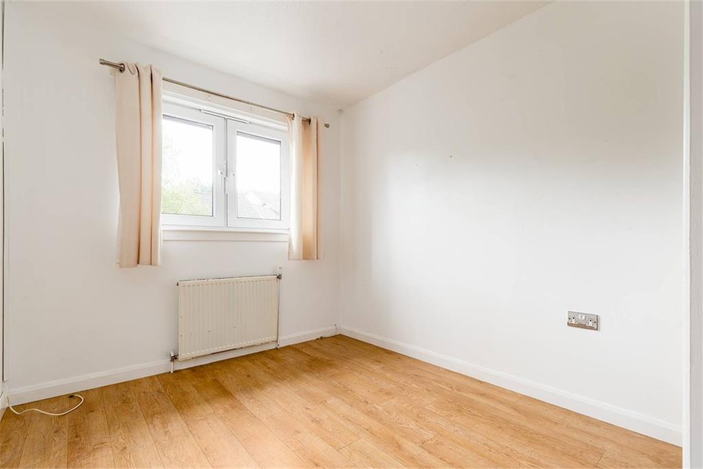 63 Clovenstone Park,
Edinburgh,
EH14 3EY - image 17