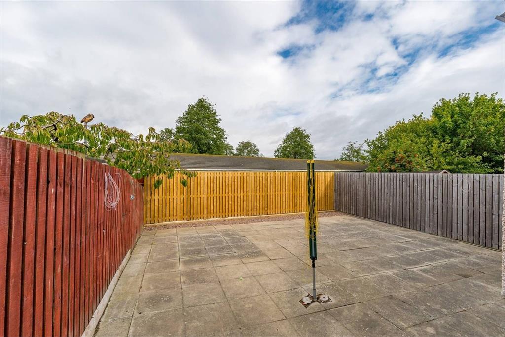 63 Clovenstone Park,
Edinburgh,
EH14 3EY - image 20