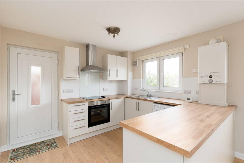 63 Clovenstone Park,
Edinburgh,
EH14 3EY - image 6