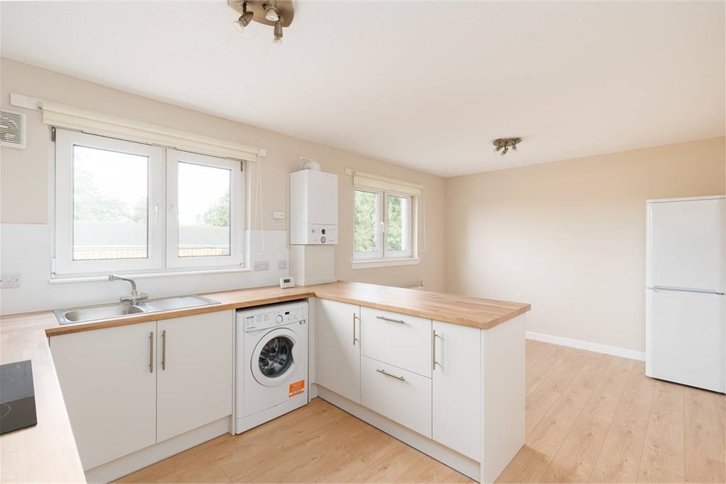 63 Clovenstone Park,
Edinburgh,
EH14 3EY - image 7
