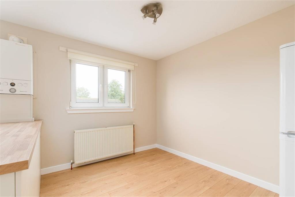 63 Clovenstone Park,
Edinburgh,
EH14 3EY - image 8