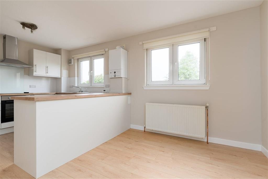 63 Clovenstone Park,
Edinburgh,
EH14 3EY - image 9