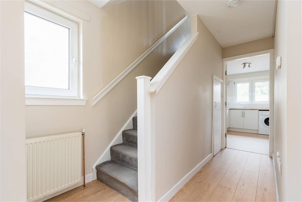 63 Clovenstone Park,
Edinburgh,
EH14 3EY - image 10