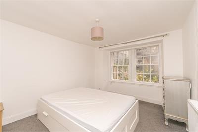 4/1 Carrubber's Close, 135 High Street, Edinburgh, EH1 1SJ - image 12