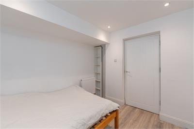 4/1 Carrubber's Close, 135 High Street, Edinburgh, EH1 1SJ - image 17