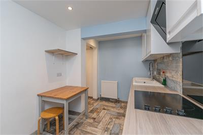 4/1 Carrubber's Close, 135 High Street, Edinburgh, EH1 1SJ - image 5