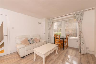 4/1 Carrubber's Close, 135 High Street, Edinburgh, EH1 1SJ - image 8