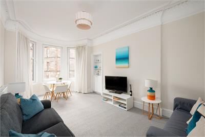 76/4 Raeburn Place, Stockbridge, Edinburgh, EH4 1JH - image 2