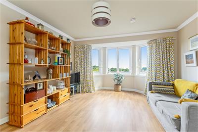 3/8 Furcheons Park, Willowbrae, Edinburgh, EH8 7RZ - image 2
