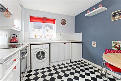 3/8 Furcheons Park, Willowbrae, Edinburgh, EH8 7RZ - image 4