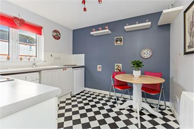 3/8 Furcheons Park, Willowbrae, Edinburgh, EH8 7RZ - image 5