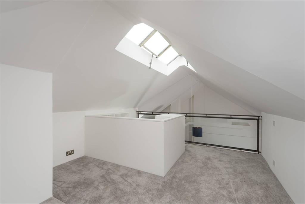 5/6 Lochend Close, Edinburgh, EH8 8BL - image 9