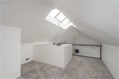 5/6 Lochend Close, Edinburgh, EH8 8BL - image 9